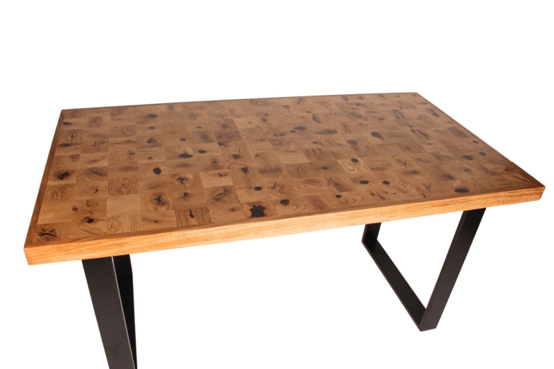 Rustykalny stół dębowy prostokątny 150x80, trwały i elegancki, idealny na rodzinne spotkania.