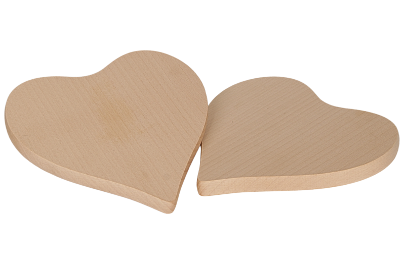 Bukowa deska w kształcie serca, średnica 19 cm - funkcjonalność i sentymentalny design w jednym