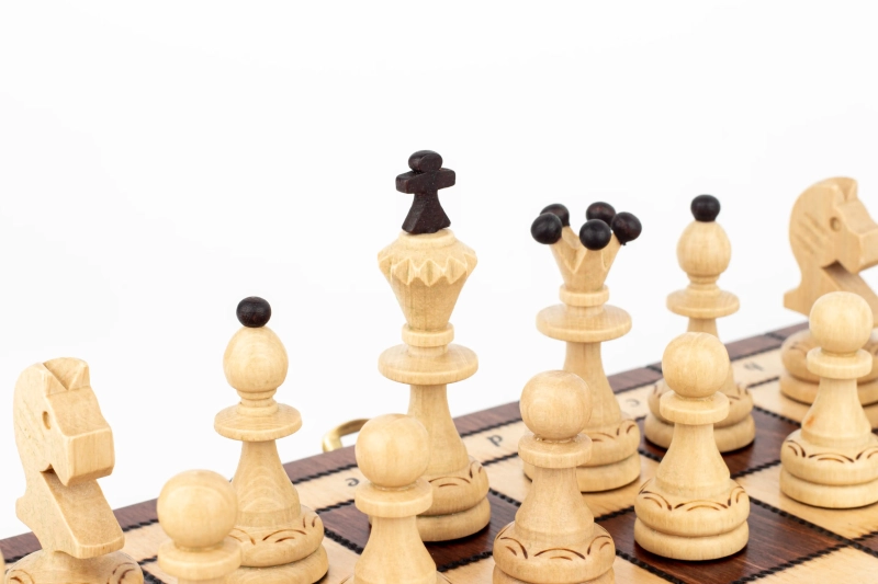 Szachy drewniane Pearl chess 35x35 cm pionki białe