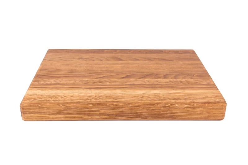 Deska blok dębowy 40x30 cm - widok z boku, lite drewno dębowe z widocznym prostym układem słojów, polska produkcja.