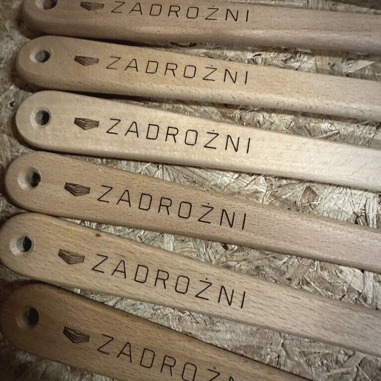 Spatulas with a company logo, batch order